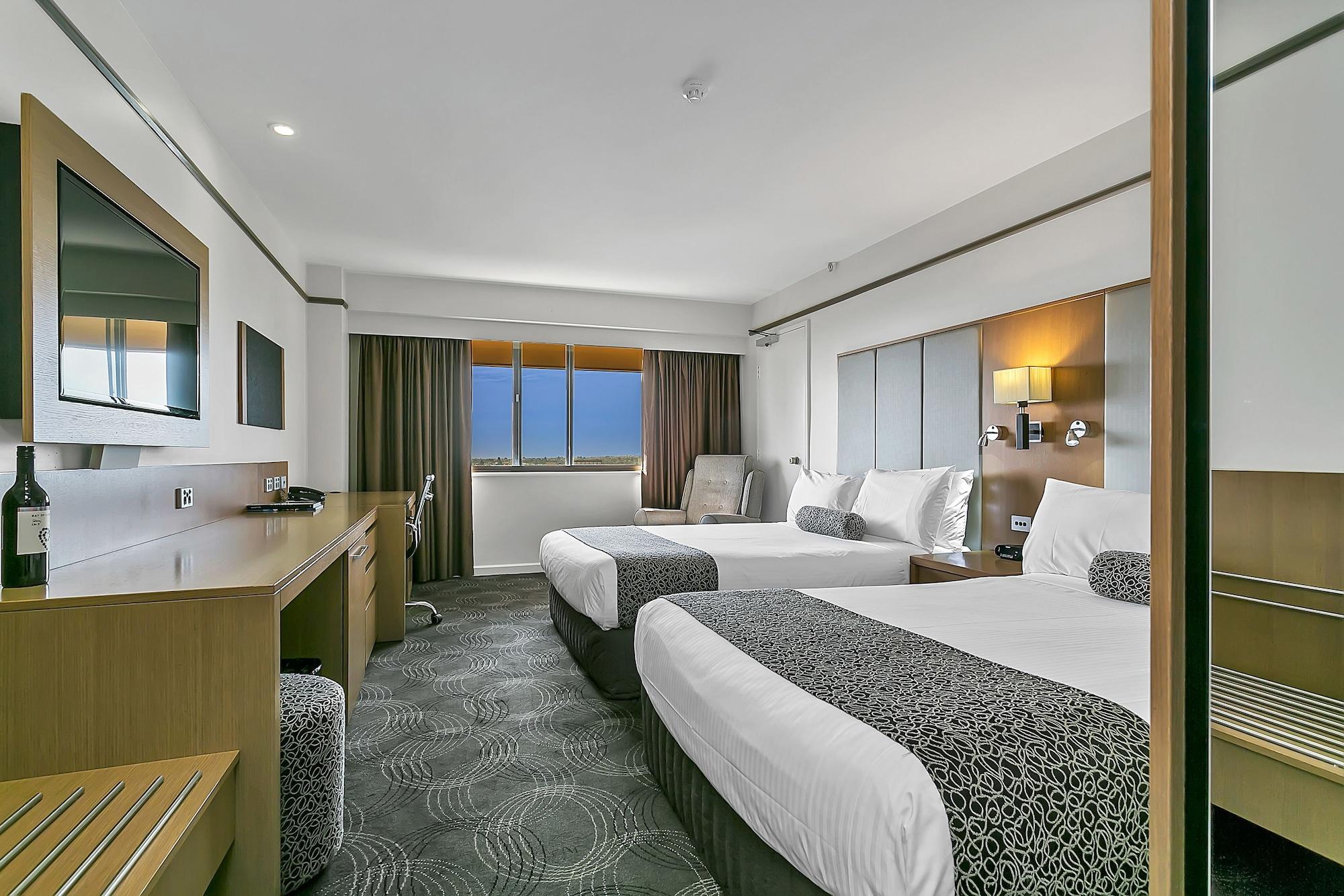 Stamford Plaza Adelaide Hotel Kültér fotó Deluxe Room