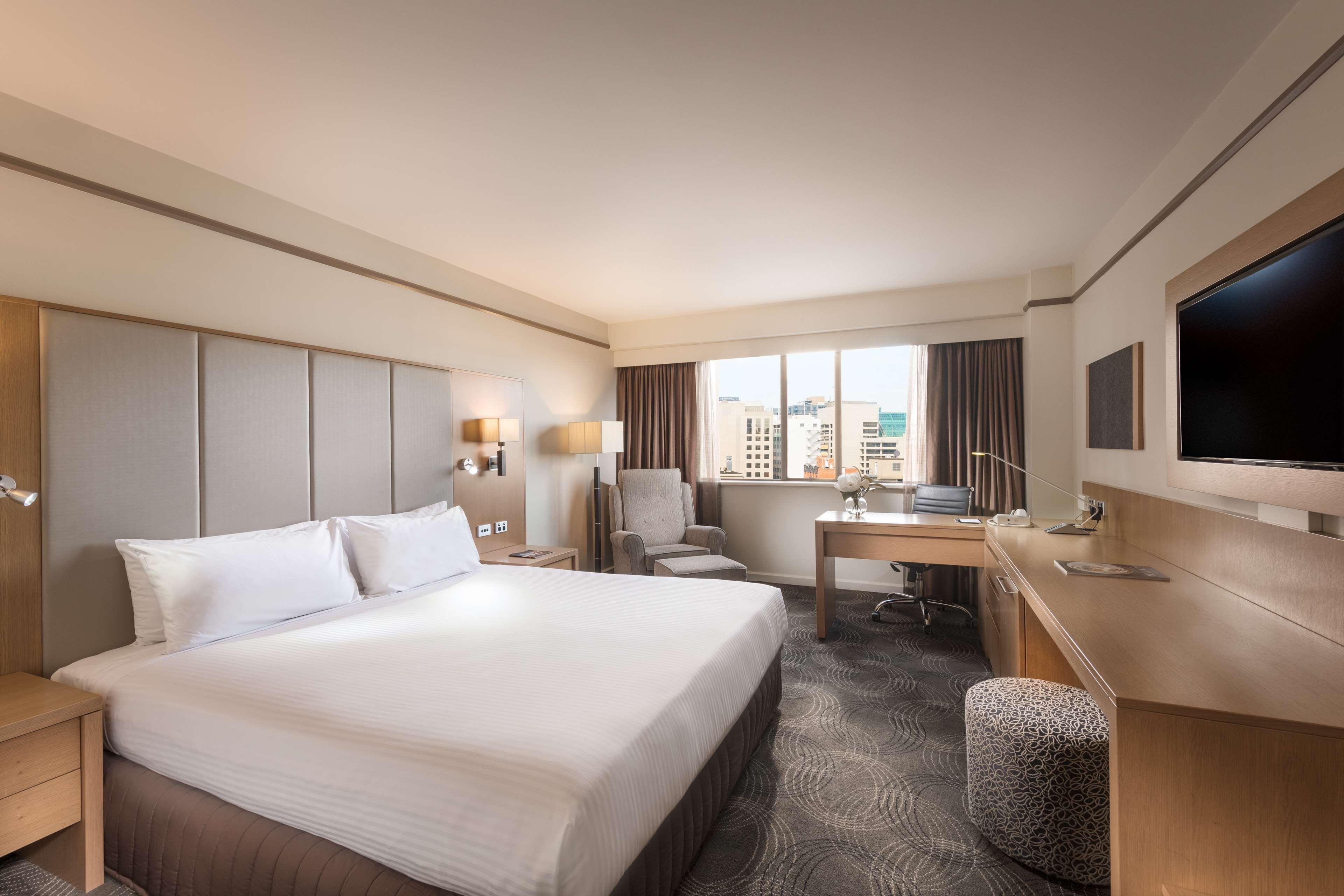 Stamford Plaza Adelaide Hotel Kültér fotó Deluxe Room