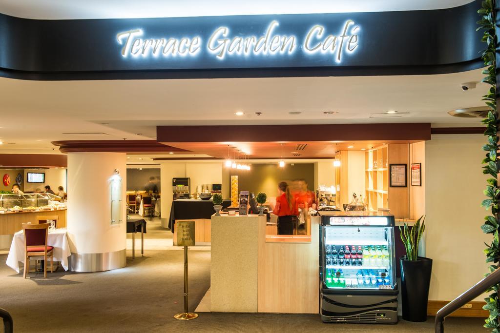 Stamford Plaza Adelaide Hotel Kültér fotó Terrace Garden Cafe